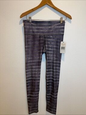 Sol & Mane Cora Concrete Striped Full Leggings Grey Purple New With Tags Large